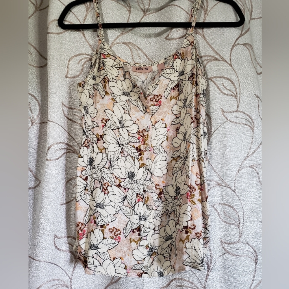 Willow and Root Floral Tank Top